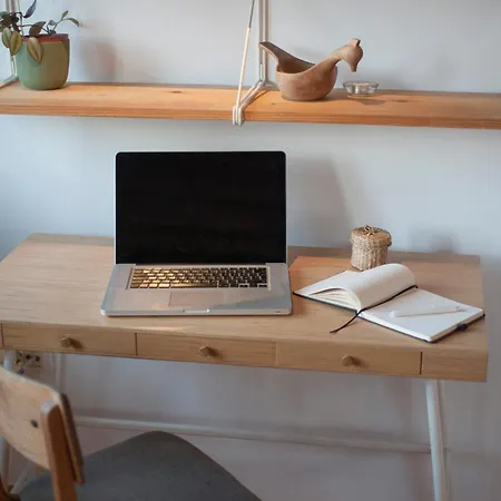 Appartement Urban Corner With A Story *