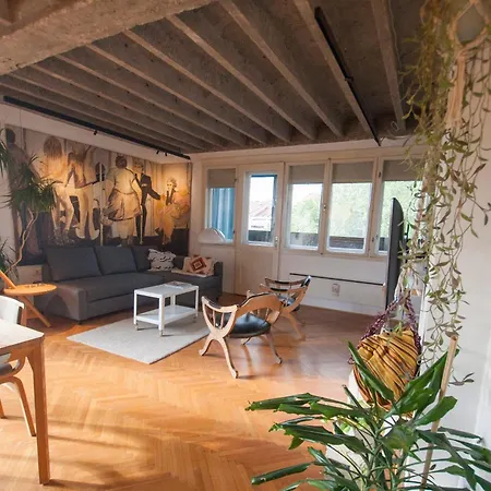 Urban Corner With A Story * Belgrád