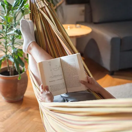 Urban Corner With A Story Appartement *