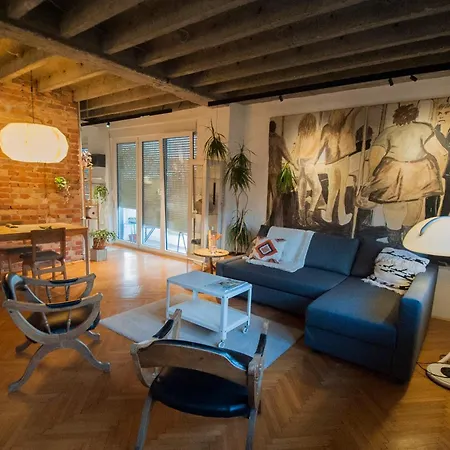 Apartman Urban Corner With A Story Belgrád